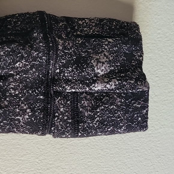 Lululemon Outrun The Elements Half Zip. Size 6. - Picture 5 of 9